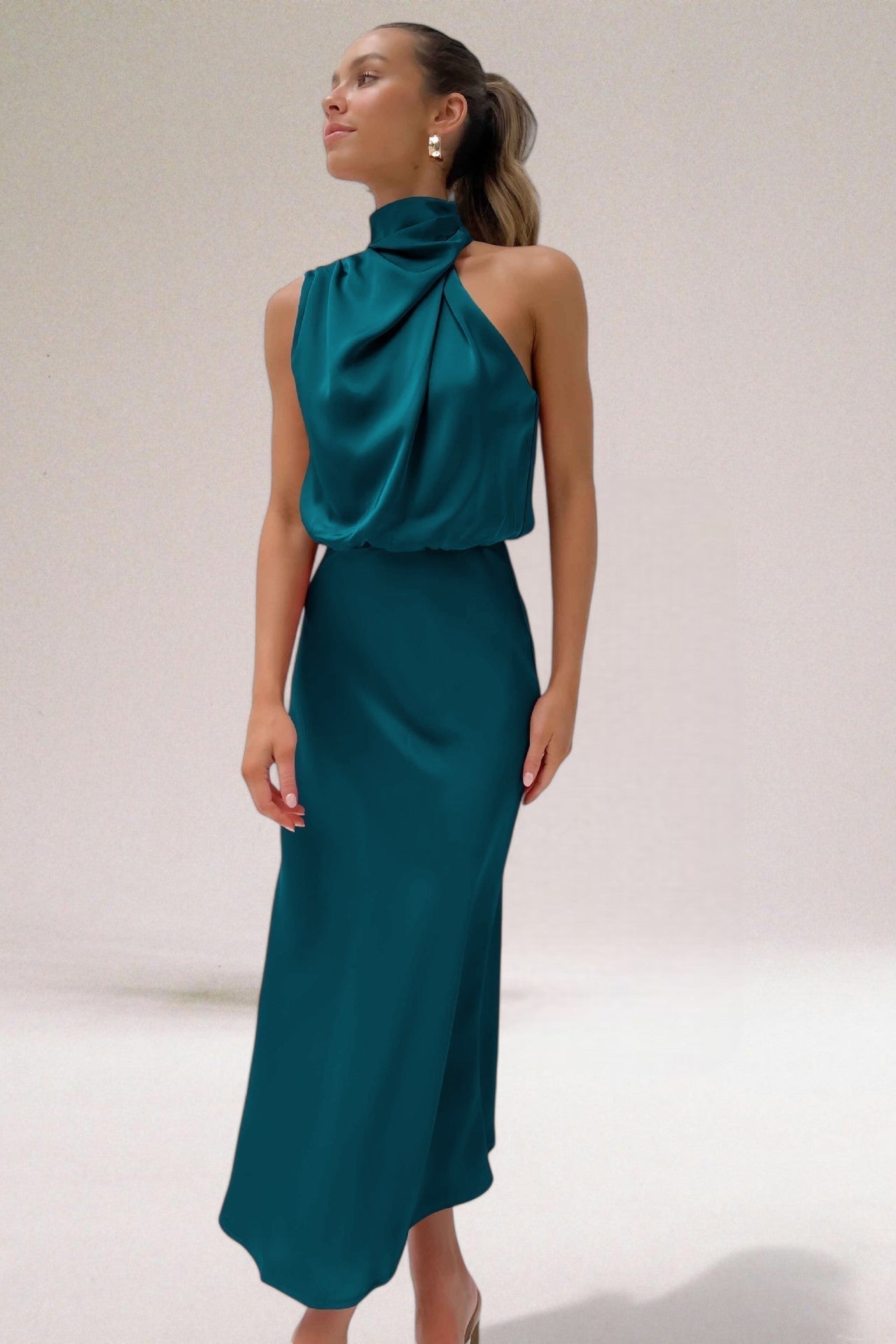 Amalia | Women's Halter Neck Dress with Adjustable Straps and Flowy Design