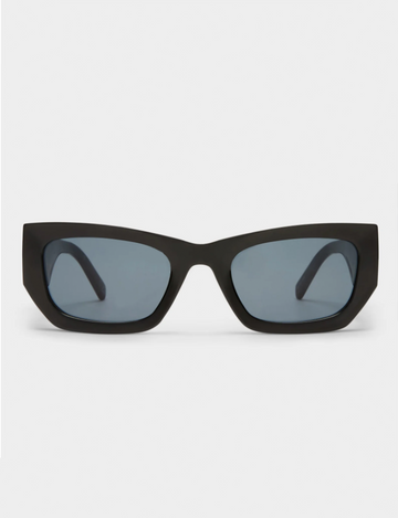 Beachcomber, Black