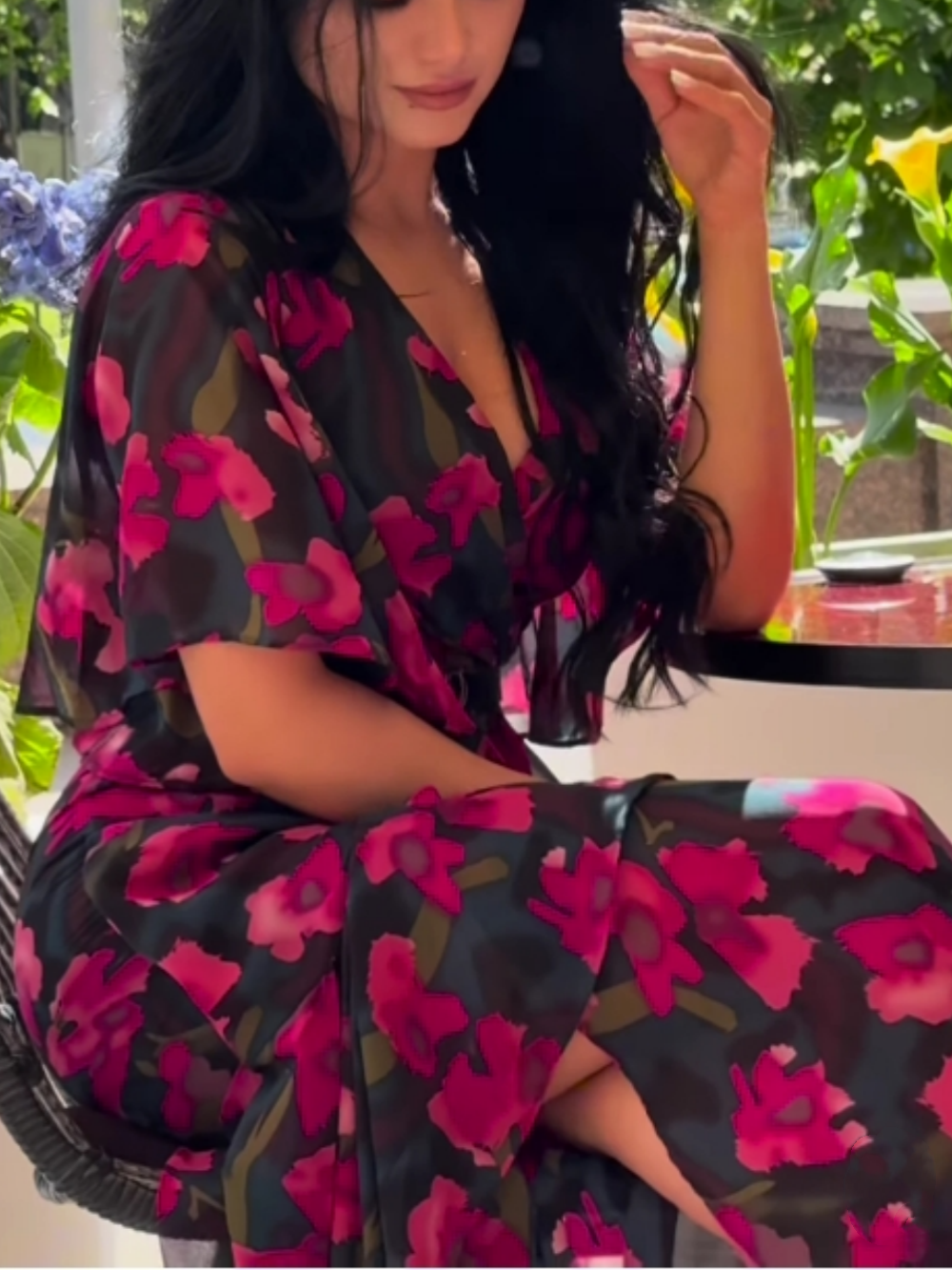 Elovelle | Women's Printed Dress with V-Neck and Trumpet Sleeves