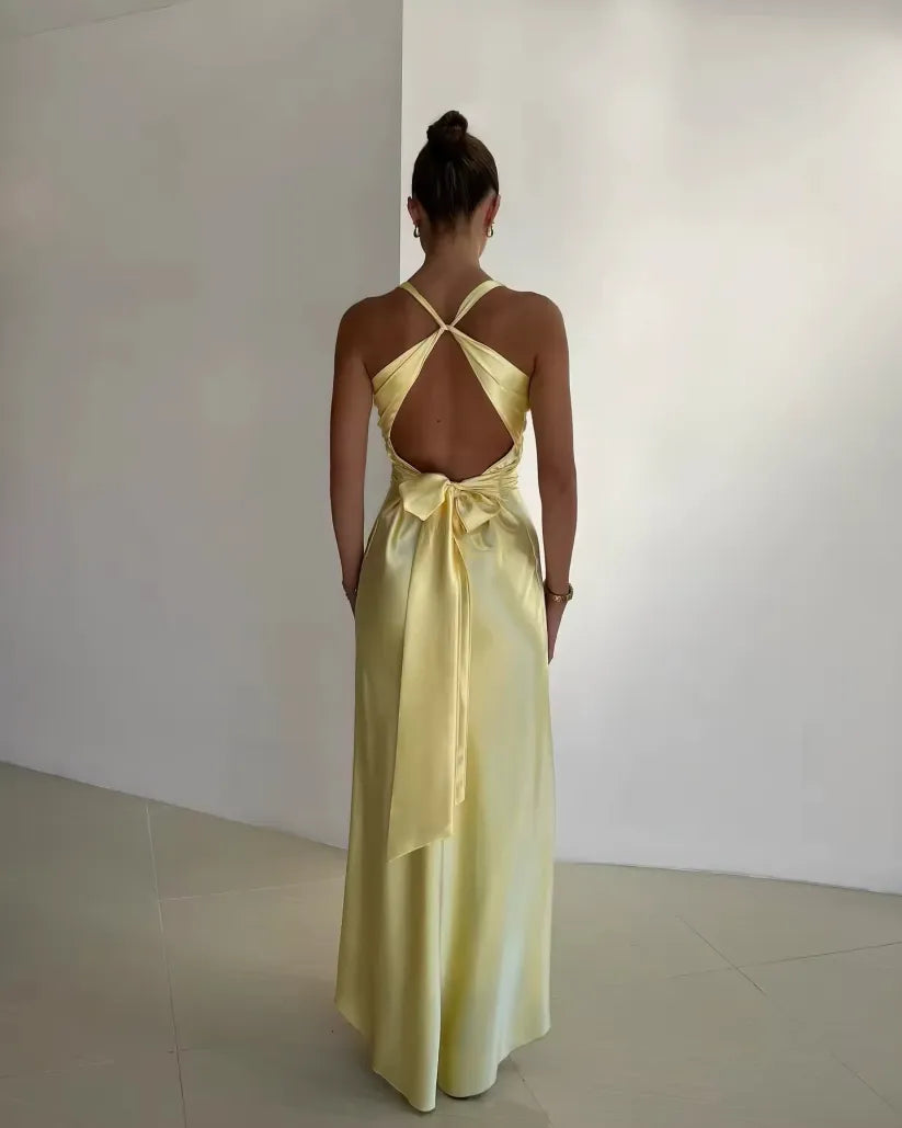 Arabelle | Women's V-Neck Maxi Dress with Flowing Skirt and Elegant Design