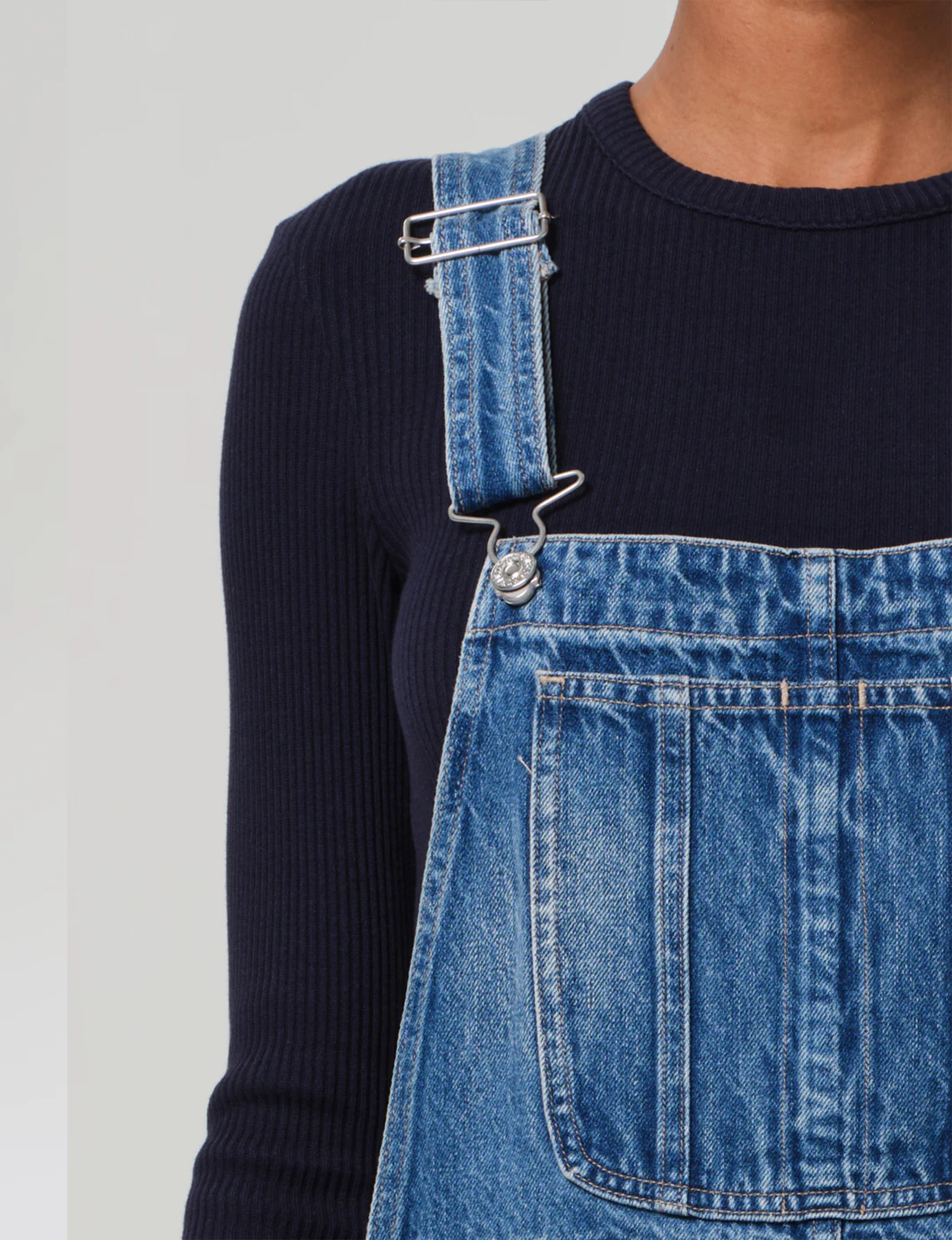 Freya Overall, Arta
