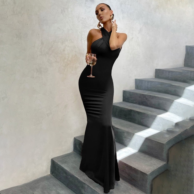 Georgia | Elegant Fishtail Dress with Open Back and Fitted Cut