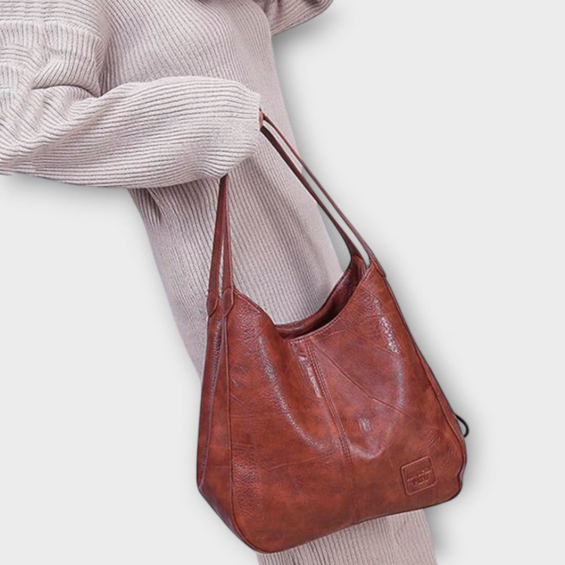 Freydis | Classic Shoulder Bag with Enduring Style