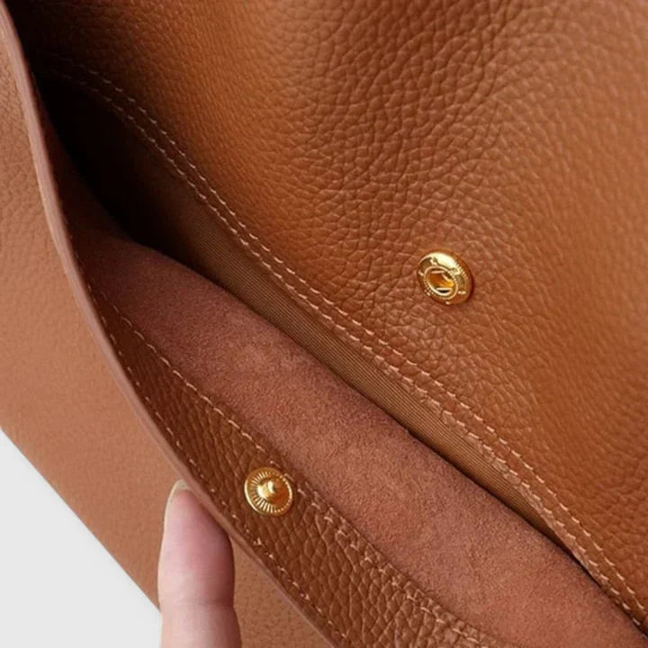 Eirunn | Elegant Structured Handbag