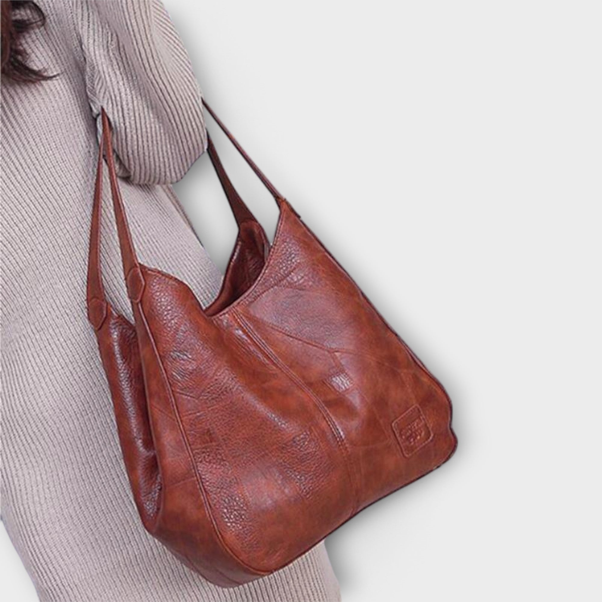 Freydis | Classic Shoulder Bag with Enduring Style