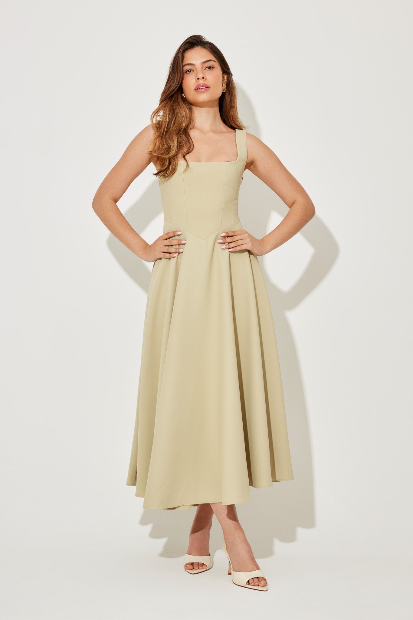 Angela | Timeless Flowy Midi Dress