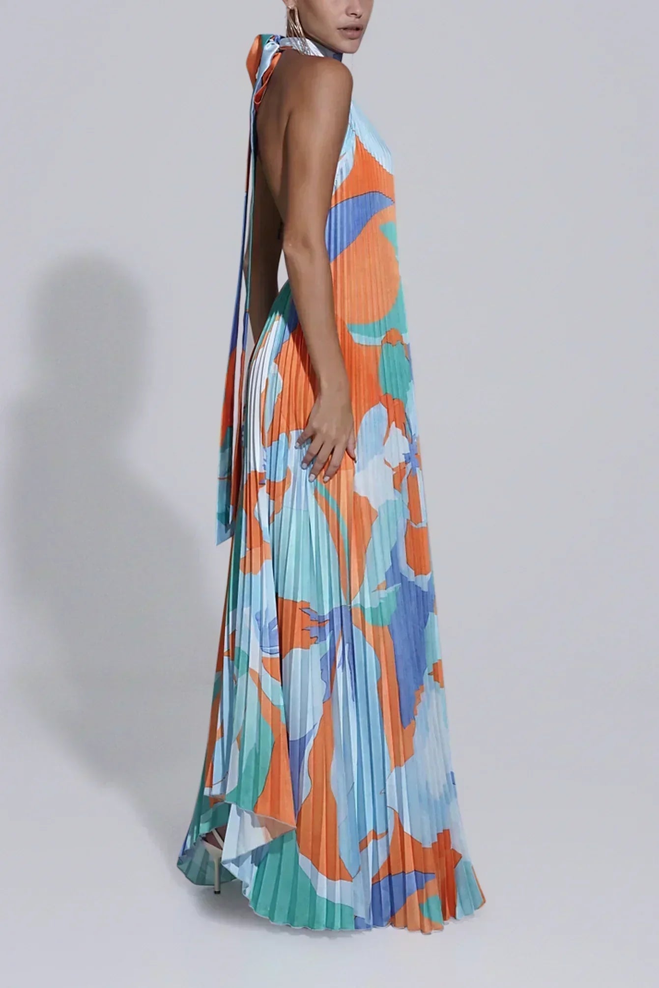 Elaria | Women's Pleated Halter Maxi Dress with Flowing Skirt and Elegant Design