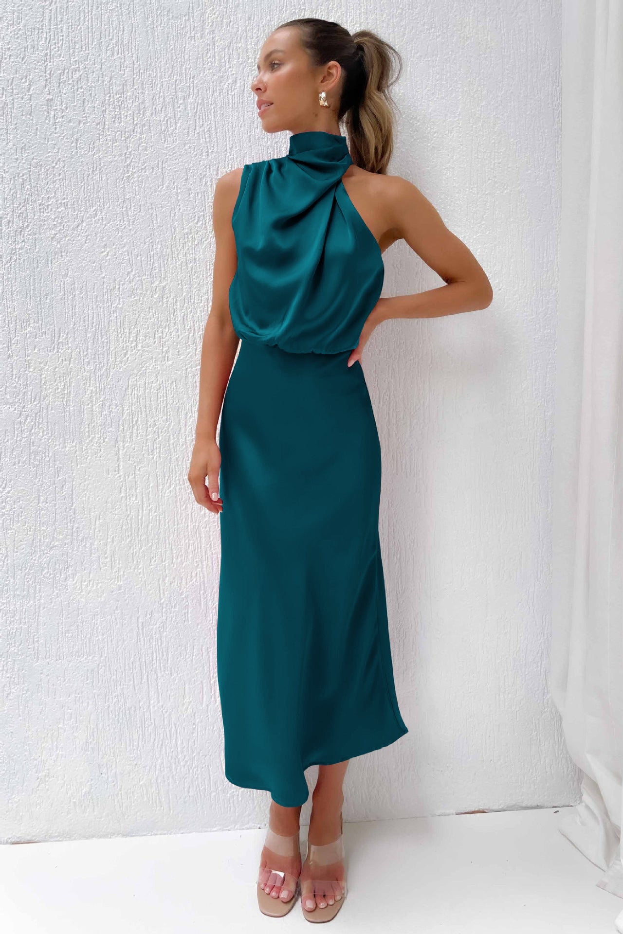 Helena | Women's Halter Evening Dress with Open Back and Floor-Length Design