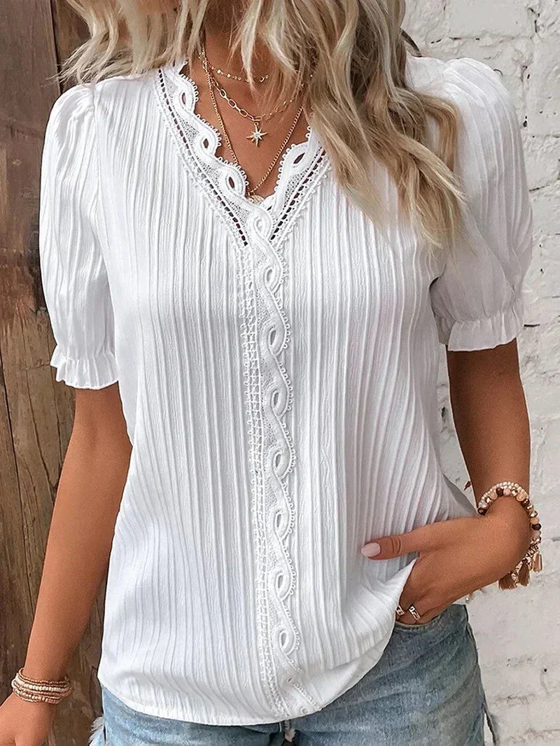 Bea | Elegant Blouse with Enchanting Details