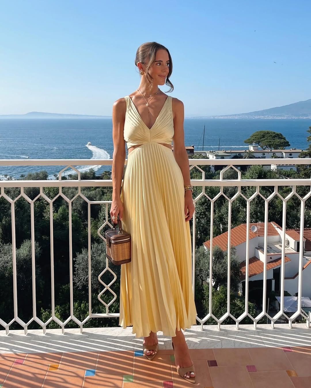 Gwyneth | Women's V-Neck Maxi Dress with Flowing Design and Elegant Style