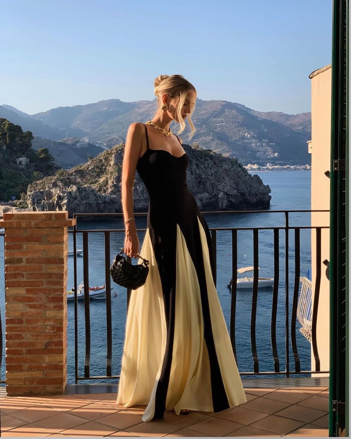 Catherine | Women's Lace Maxi Dress with Elegant Design and Flowy Skirt