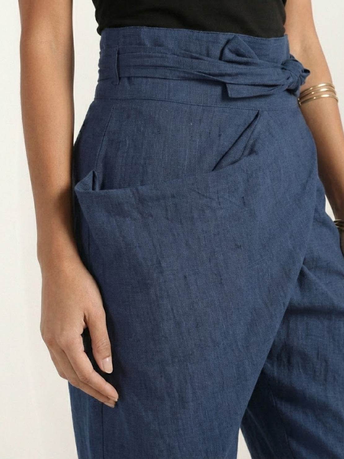 Cora | Cropped Tapered Trousers with High Waist and Wrap Front