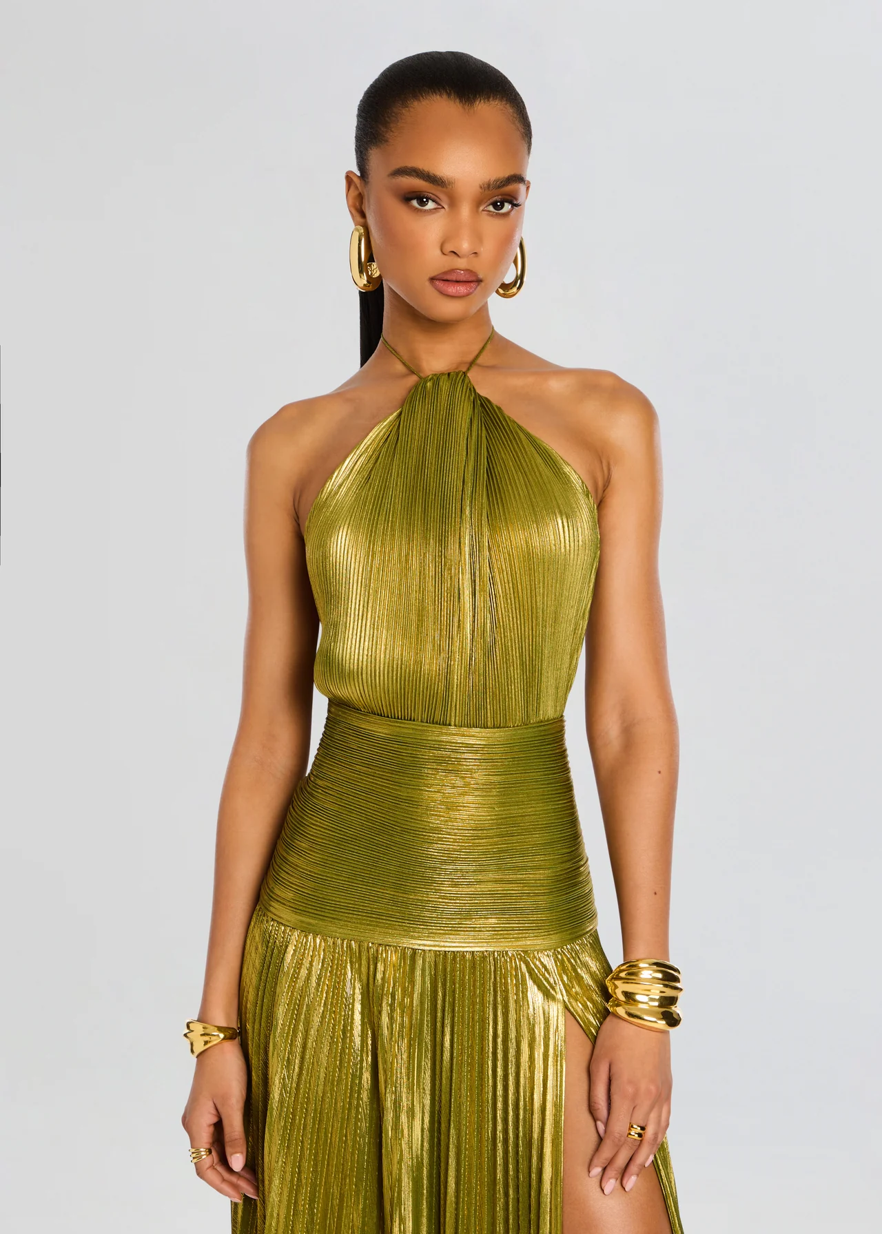 Alana | Long dress with a sensual cut and luxurious finish