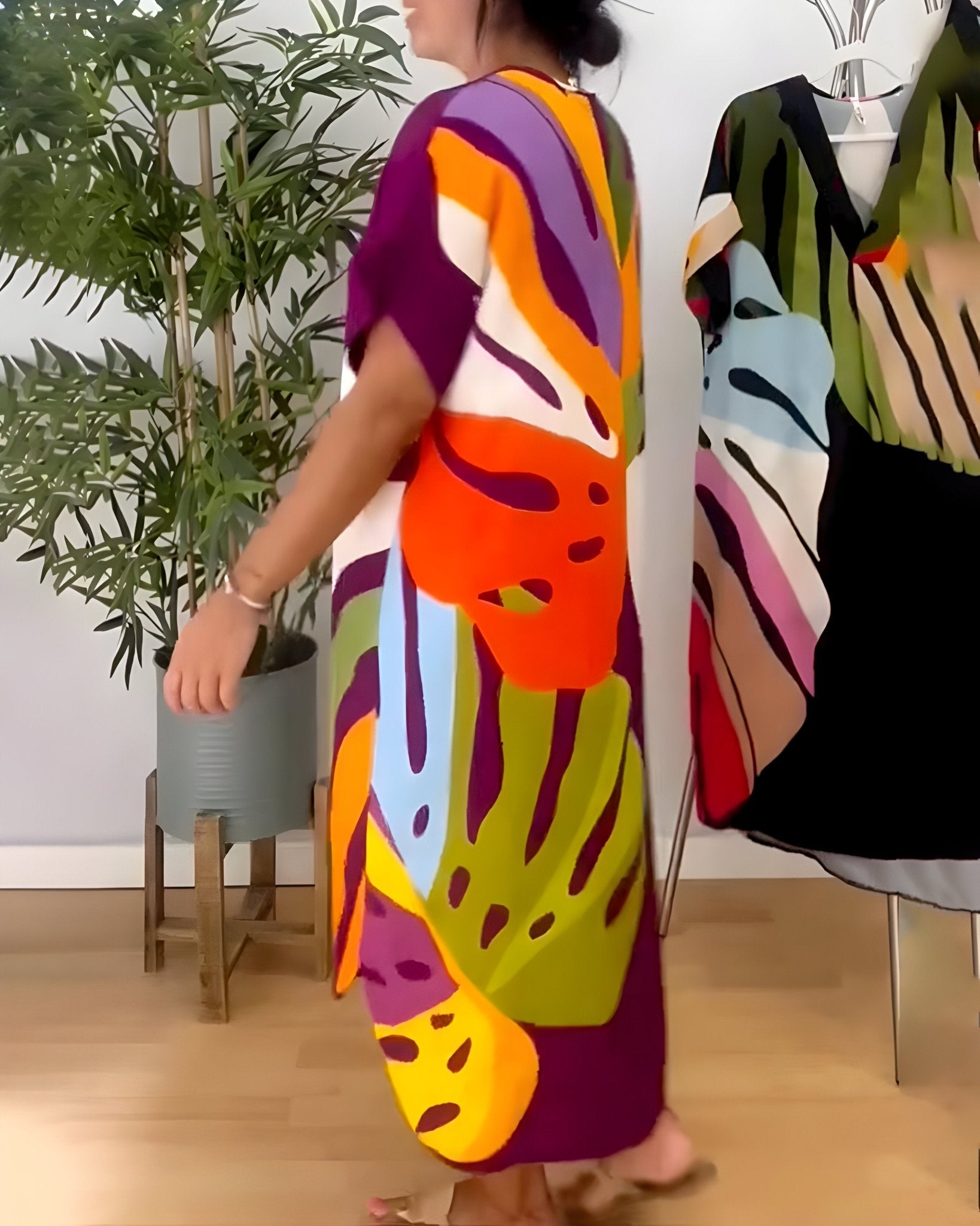 Astoria | Women's Summer Dress with Sleeveless Design and Flowy Skirt