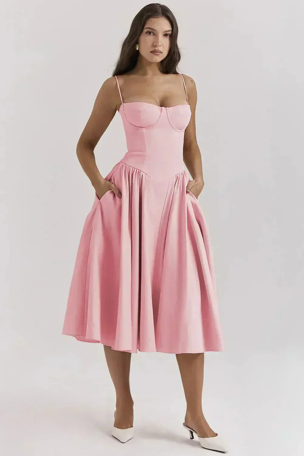 Alara | Women's Evening Dress with A-Line Silhouette and Sleeveless Design